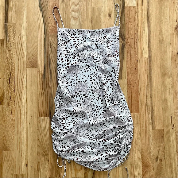 Wilfred Aritzia Only Ruched Slip Dress Birch Bitter Chocolate Leopard Print XS - Picture 3 of 8